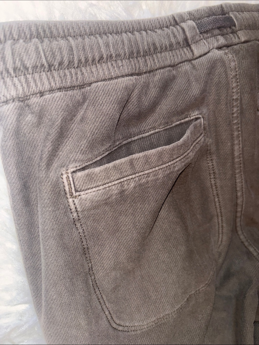 Athleta Farallon Jogger Green, Size 4 - Picture 9 of 16
